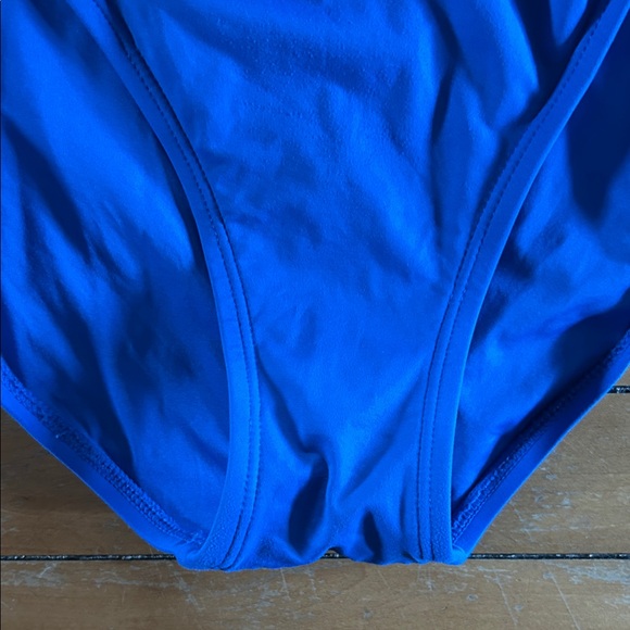 EUC Vibrant women's Blue One Piece Swimsuit - Picture 5 of 9